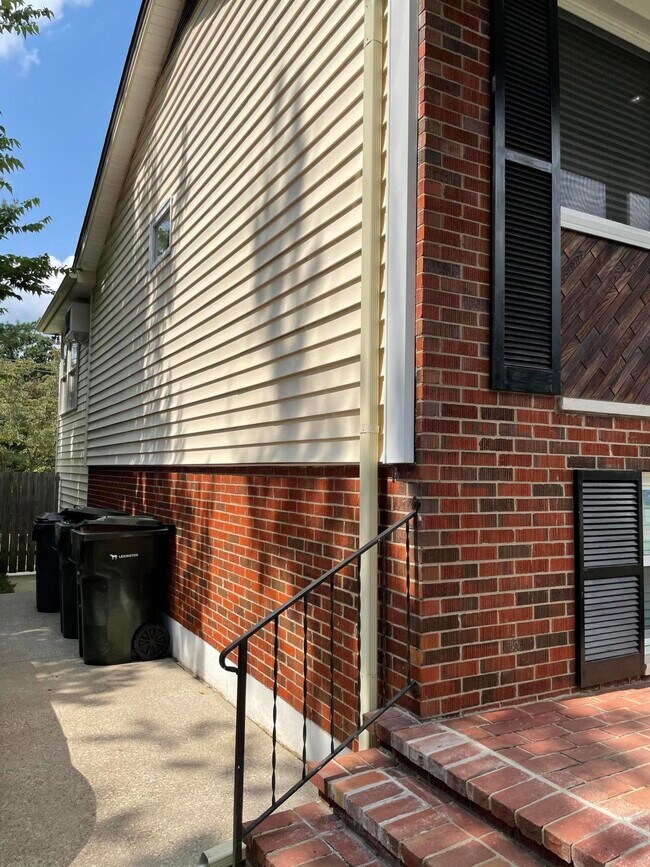 Foto del edificio - 3421 Holwyn Rd