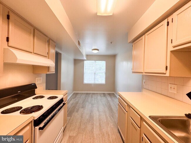 Building Photo - 2501 McVeary Ct