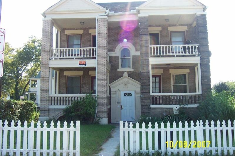 Primary Photo - 11408 St Clair Ave