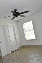 Building Photo - 7215 Caracas Dr