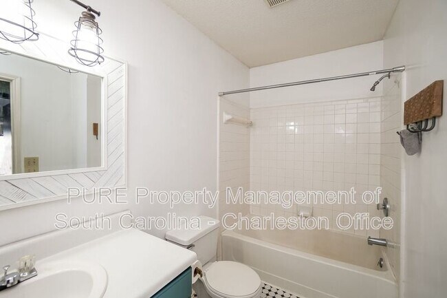 Foto del edificio - 2011 N Hwy 17