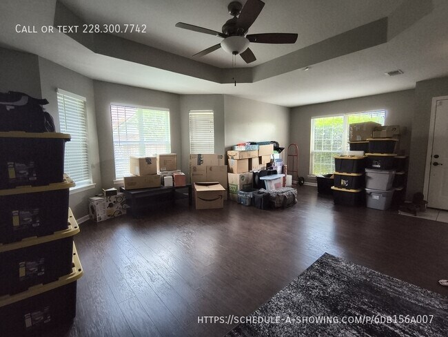 Foto del edificio - 14348 Atwood Cove