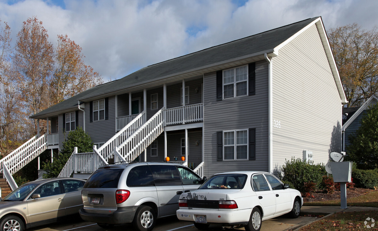 Primary Photo - Carolina Place Apartments