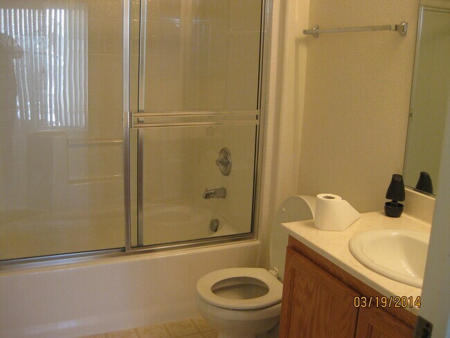 Building Photo - 5855 Valley Dr