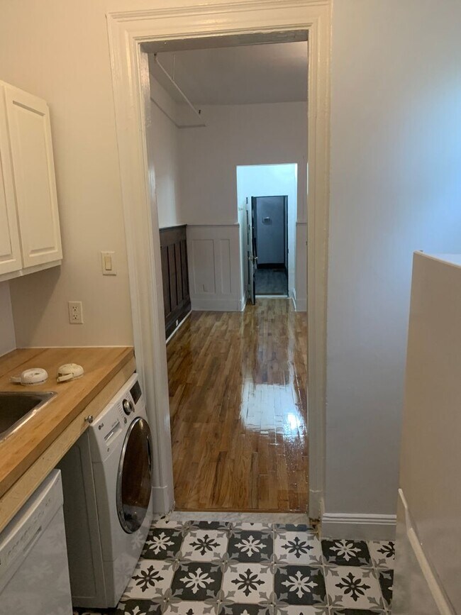 Foto del edificio - 735 St Nicholas Ave