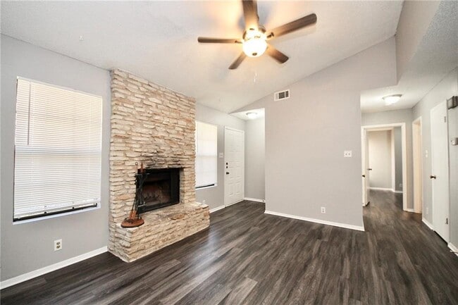 Building Photo - 12414 Deer Falls Dr