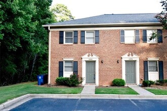 Building Photo - 2898 Webb Bridge Rd