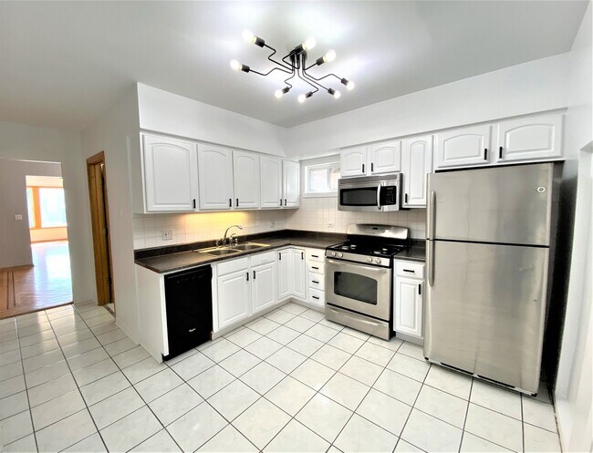 Building Photo - 4716 N Kewanee Ave