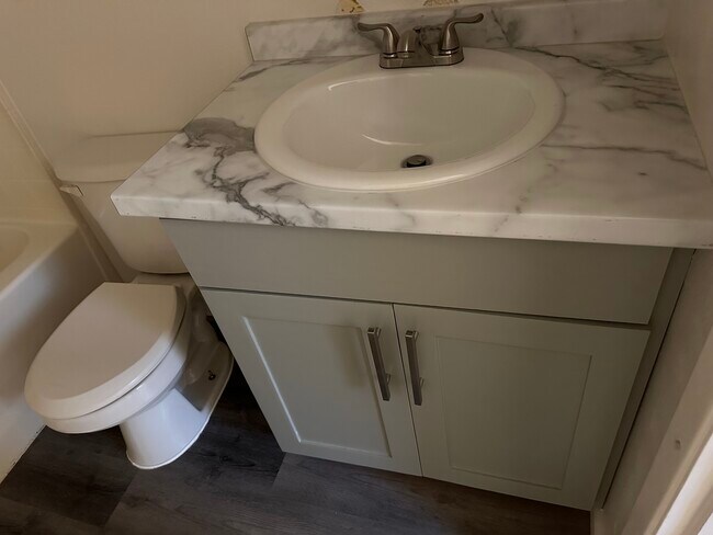 Foto del edificio - 684 N 7th St