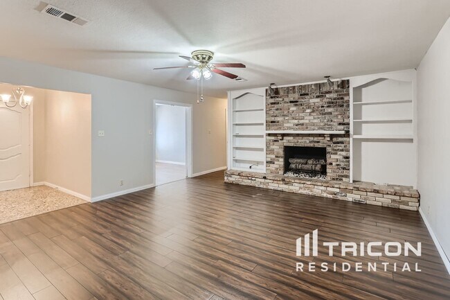 Foto del edificio - 606 Meadow Grove Dr