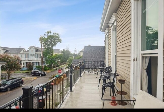 Building Photo - 806 Valmont St