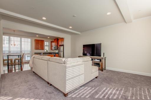 Foto del edificio - 1414 Rose Ln