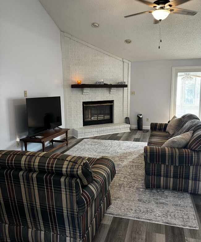 Living room - 8977 Arcadia Dr