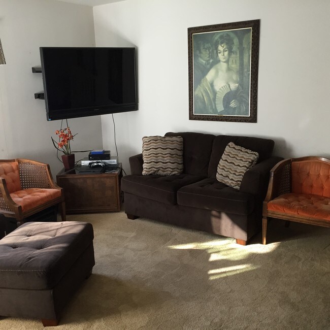 Building Photo - 1419 Pacific St