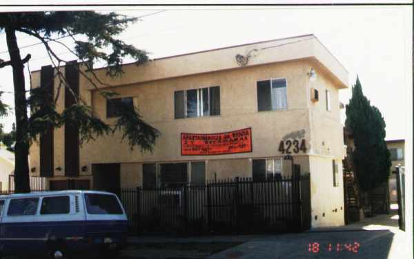 Primary Photo - Rose Avenue Apartments