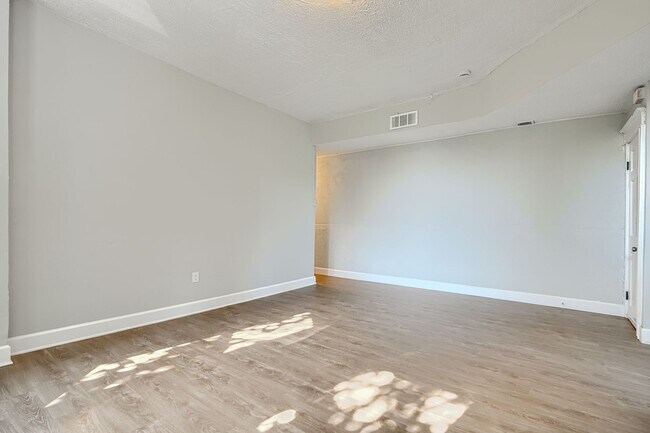 Foto del edificio - 2800 Harford Rd