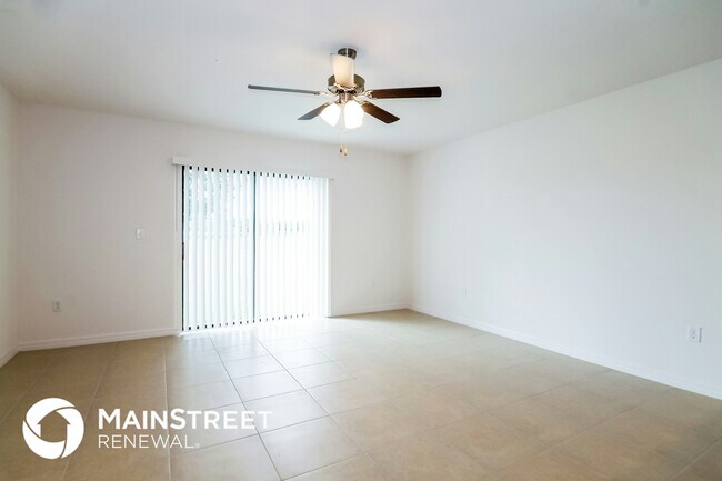 Foto del edificio - 8615 Silverbell Loop