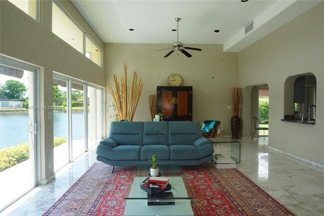 Foto del edificio - 4511 King Palm Dr