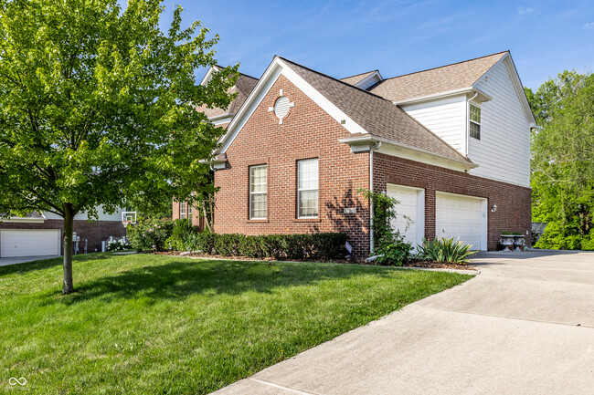 Building Photo - 12058 Auburn Creek Crossing