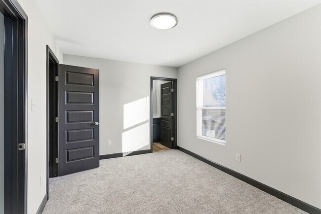 Building Photo - Macy Way - 101