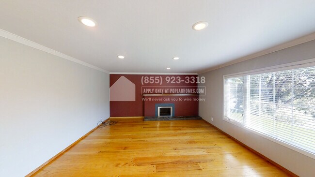 Building Photo - 1465 Redwood Dr