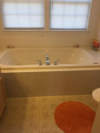 Building Photo - 315 Dark Star Way