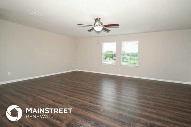 Building Photo - 821 Preston Dr