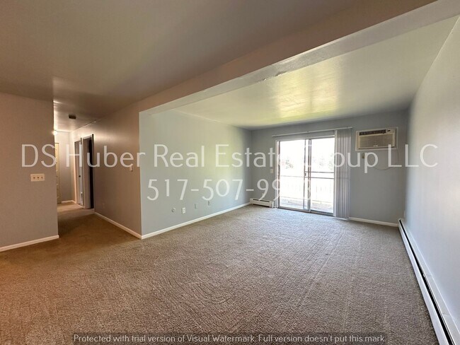 Foto del edificio - 1016 E. Greenlawn-8