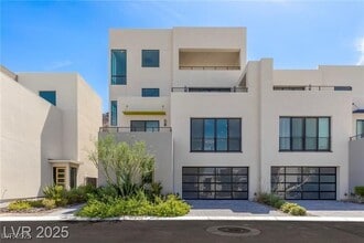378 Tranquil Peak Ct