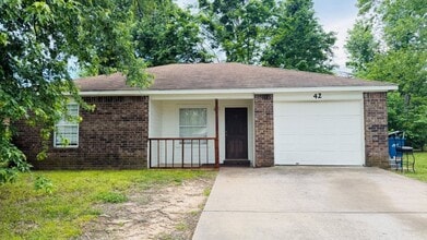 Building Photo - 42 Burnett Cir