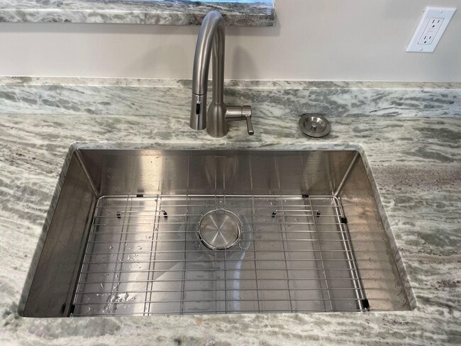 Foto del edificio - 2504 Seaside Dr