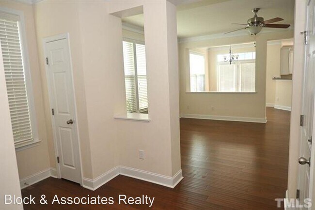 Foto del edificio - 3 br, 2.5 bath House - 1730 Whirlaway Court