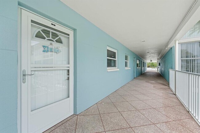Foto del edificio - 6061 2nd St E
