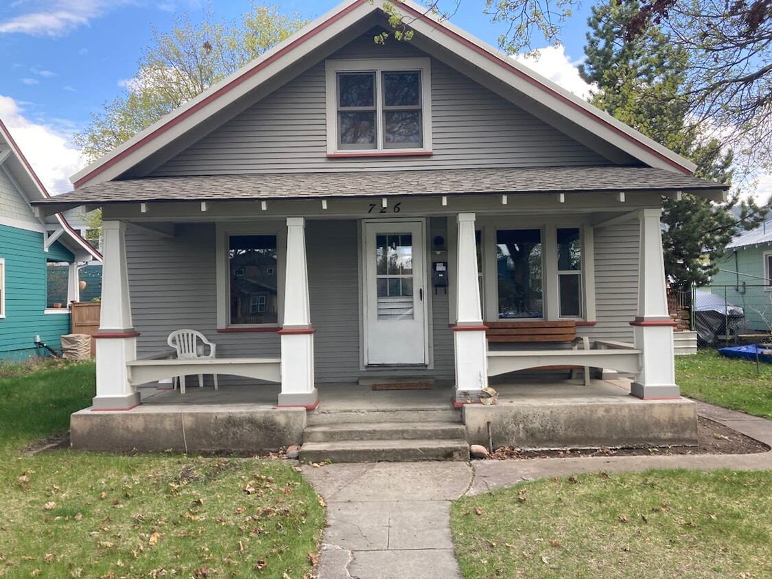 Primary Photo - Three Bedroom House with a Rooftop Deck