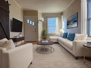 Building Photo - 408 E Del Norte St