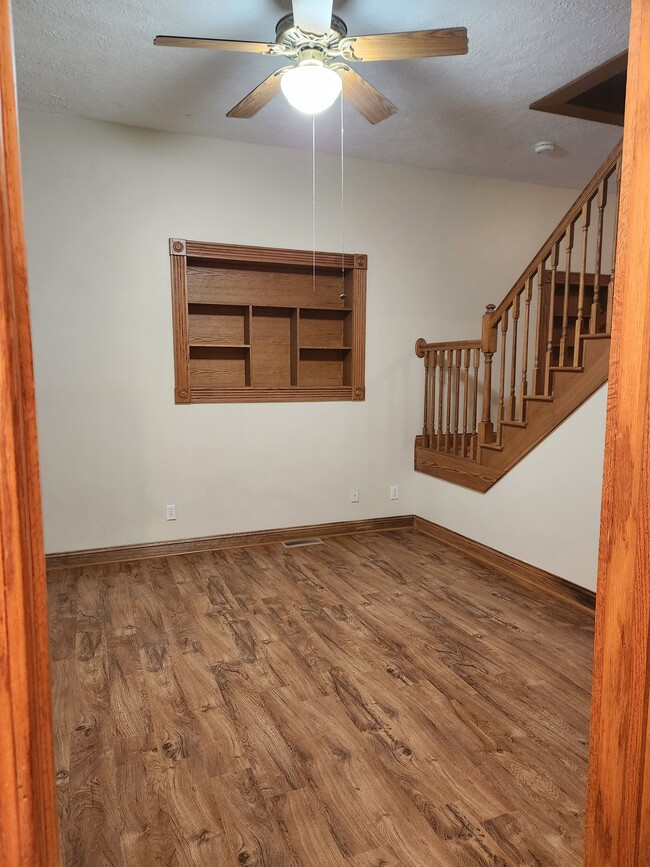 Dining room or Office - 1115 N Country Club Rd