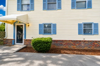Building Photo - 1310 Knob Creek Rd