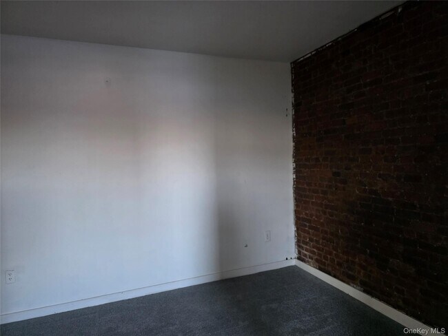 Foto del edificio - 8 Main St