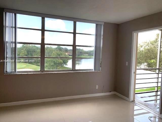 Foto del edificio - 9470 Live Oak Pl