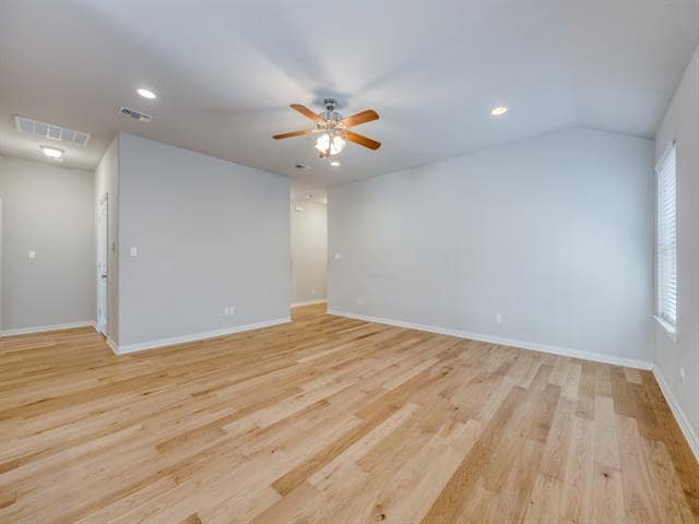 Foto del edificio - 3715 Brookstone Dr