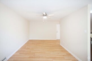 Building Photo - 1080 Moncton Av
