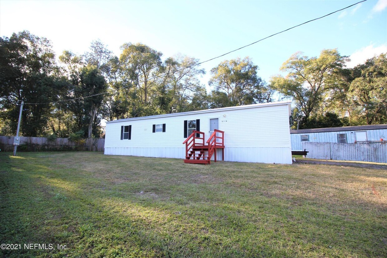 Primary Photo - 467 Olive Cir