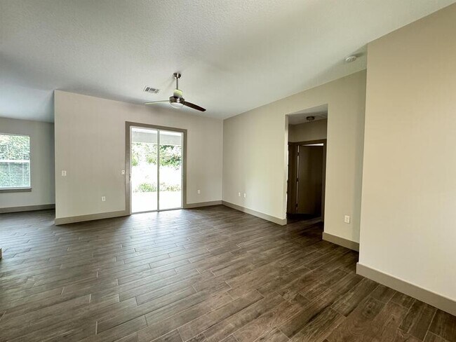 Building Photo - 2551 Riva Ct