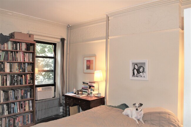 Foto del edificio - 13 Willoughby Ave