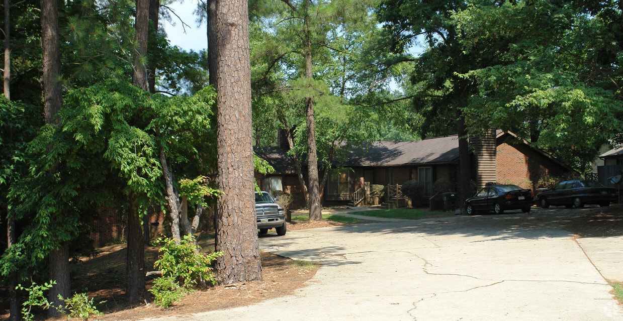 Building Photo - 4729 Matt Dr