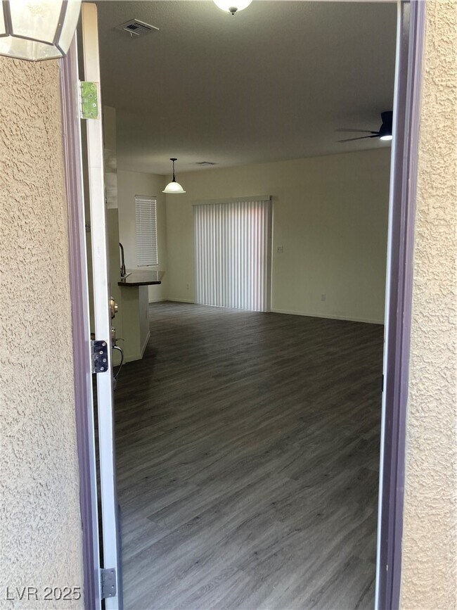 Foto del edificio - 9512 Knopfler Ln