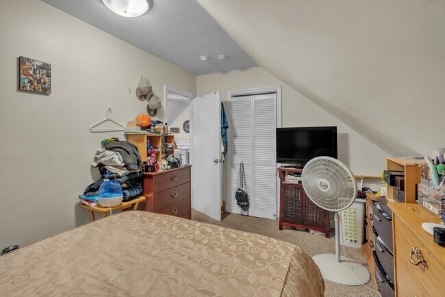 Foto del edificio - 298 S Main St