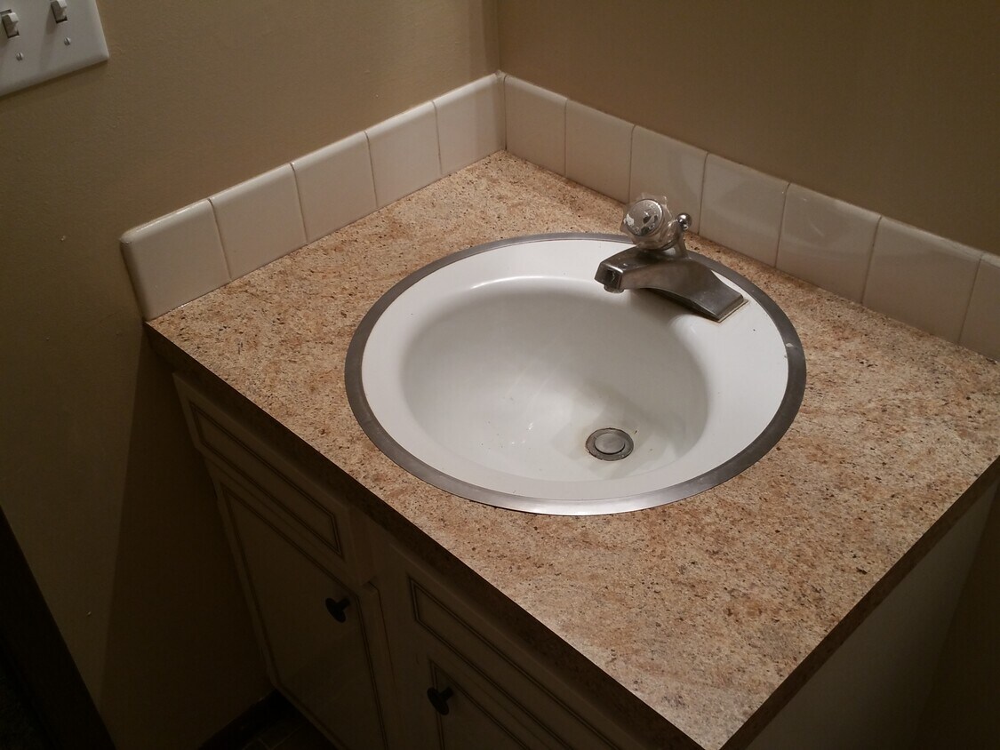 Foto principal - 5420 Leighton Avenue