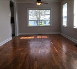 Building Photo - 2117 Madison St