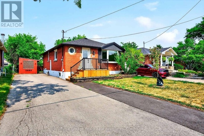 Photo du bâtiment - 312 E 45th St